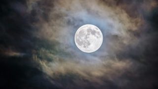 new_micro_moon_full_moon_eye_catch
